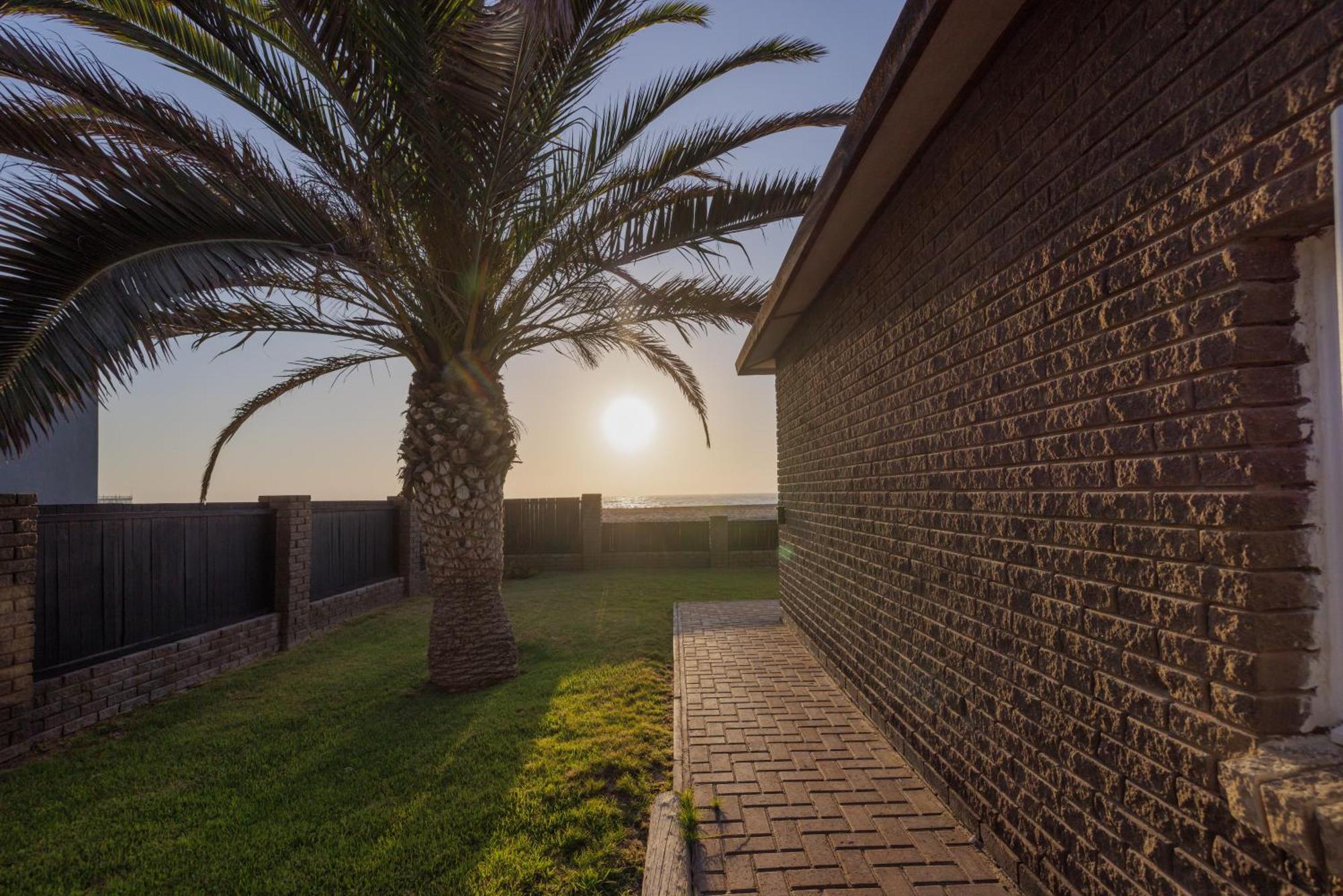 Swakopmund Seafront Cottage Екстериор снимка